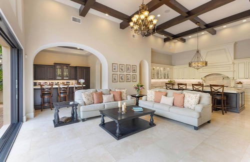 Kahala House | Experience The Kahala Mansion: Oceanfront Escape with Pool