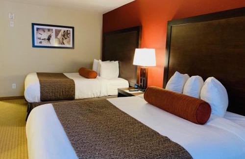 East Kootenay Hotel | Family-Friendly Stay at The Kanata Inns Invermere