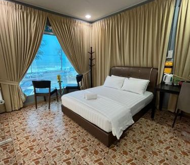 Kampung Sura Masjid Hotel | The Kapal Seaview Resort