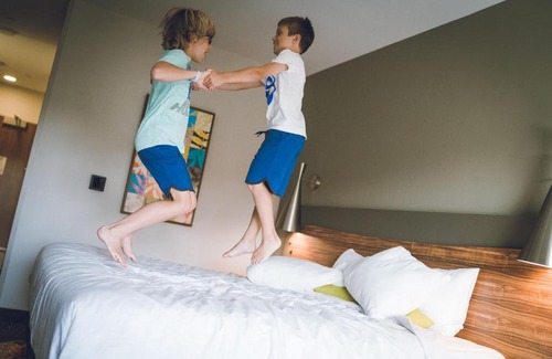 Monticello Hotel | Discover The Kartrite Resort with Indoor Waterpark Fun