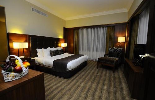 Pegawai Hotel | Discover The Katerina Hotel: Family-Friendly with Pool Access