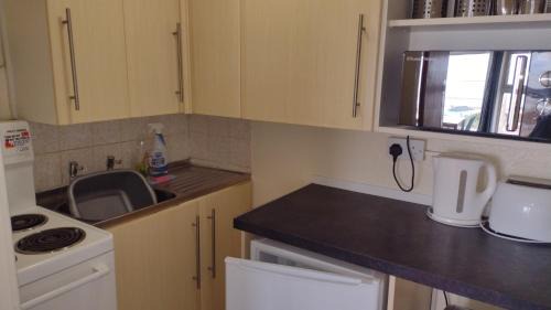 Fleetwood Apartment | Sea View Bliss at The Kathrene - Rated 9/10 by Guests