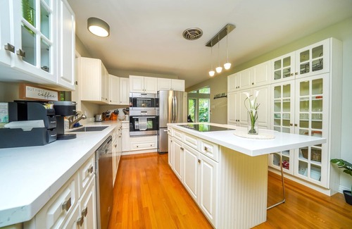 Grand Bend House | The Kayak Cottage: Nature Retreat by River and Beach