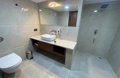 Mathura Resort | Discover The Kedar Resort: Pet Friendly with Great Amenities