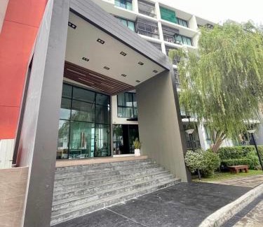 Buriram Hotel | The Keen Condo By Fiat 607