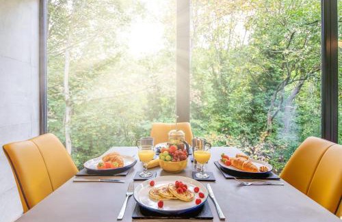 Cragg Vale House | Pet-Friendly Retreat: The Keep at Castlegate in Hebden Bridge
