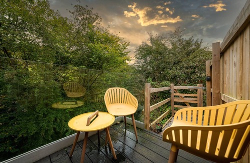 Cragg Vale House | Discover The Keep: Woodland Retreat with Family-Friendly Amenities