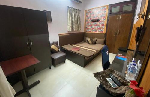 Bhowanipore House | Comfortable Stay at The Kei Suites with Breakfast Included
