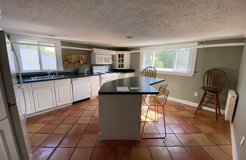 Kennebunk Hotel | Discover Comfort at The Kennebunk Inn with Family-Friendly Amenities