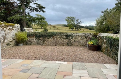 Powburn House | Pet-Friendly Haven: The Kennelman 3 Bedroom Getaway