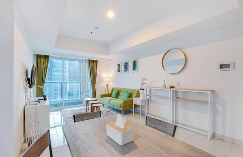 Kelapa Gading Timur Apartment | Discover Kensington Royal Suites with Free Parking & Wifi