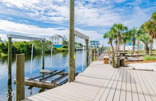 Sharp Reef House | Family-Friendly Key Lime Cottage with Pool & Perfect Reviews