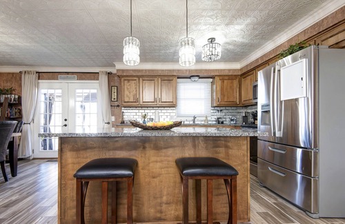 Nixa House | Discover Your Ideal Retreat at The Key to your Heart