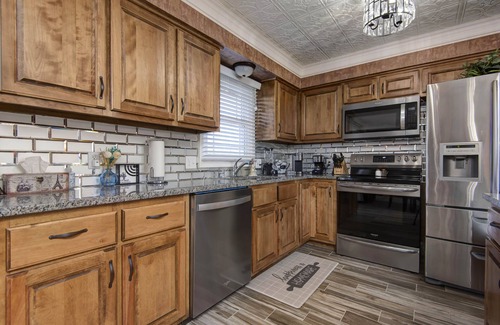 Nixa House | Discover Your Ideal Retreat at The Key to your Heart