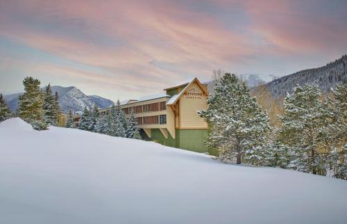 Lakeside Village Resort | Discover The Keystone Lodge and Spa with Oceanfront Views