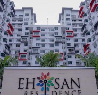 Sepang House | Discover The Khailily's Guest: Family-Friendly Retreat