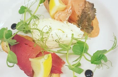 Ross-on-Wye Hotel | Cozy Stay at The Kings Head Hotel with Pet-Friendly Perks