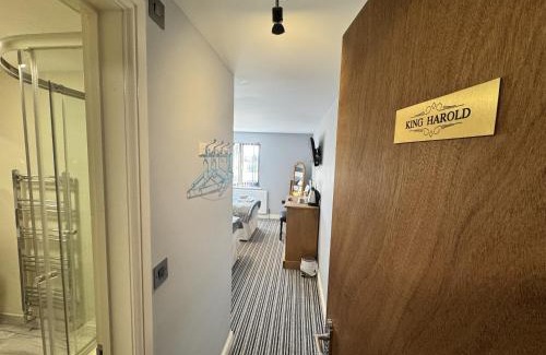 Addlethorpe Hotel | Comfortable Stay at The Kings Head Inn with Family-Friendly Dining