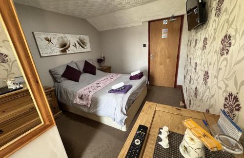 Addlethorpe Hotel | Comfortable Stay at The Kings Head Inn with Family-Friendly Dining