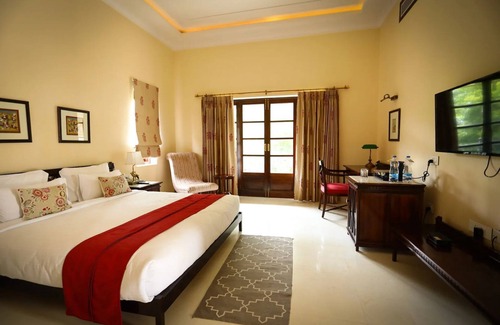 Sawai Madhopur Resort | Discover The Kipling Lodge: 4-Star Retreat with Spa & Pool