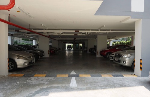 Mueang Samut Prakan District Condo | Discover The Kith Plus Sukhumvit 113 with Pool & Breakfast