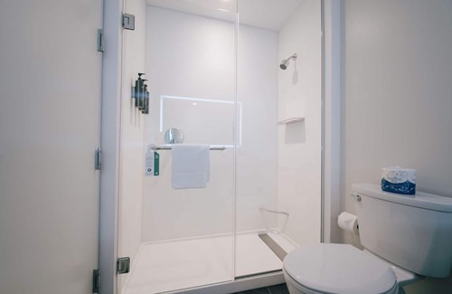 University City Hotel | Exceptional Stay at The Charles F. Knight Center