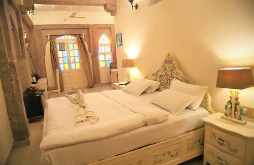 Jodhpur House | Discover The Kothi Heritage: Family-Friendly Comfort Awaits