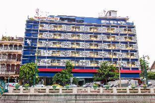 China Town Hotel | Discover the Krungkasem Srikrung Hotel with Family-Friendly Perks
