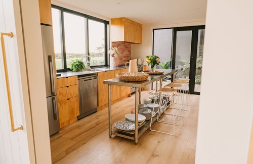 Muriwai Apartment | Experience The KULA Shala - Oceanfront Retreat at Muriwai