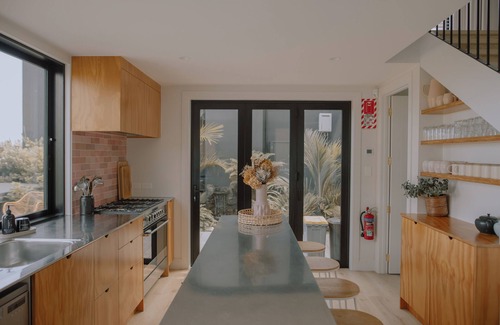 Muriwai Apartment | Experience The KULA Shala - Oceanfront Retreat at Muriwai