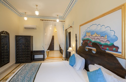 Sadri Hotel | Experience the Comfort of The Kumbha Bagh with Pool & Dining