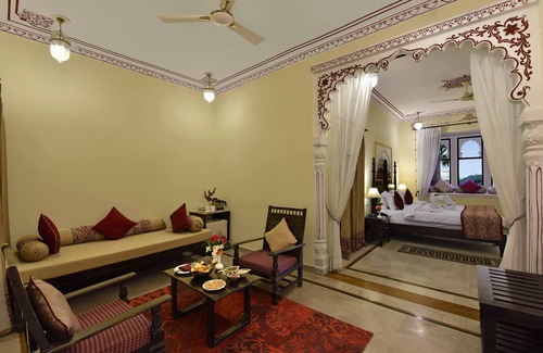 Sadri Hotel | Experience the Comfort of The Kumbha Bagh with Pool & Dining