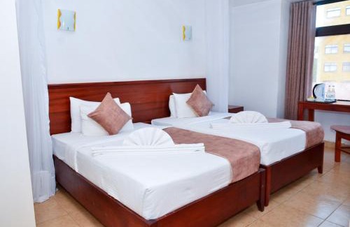 Ngelani Hotel | Discover The Kyaka Hotel: Pool, Breakfast & Child-Friendly