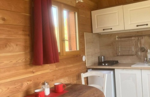 Entrepierres House | Pet-Friendly Retreat at La Croix Roulott, Sisteron Heights