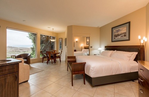 Regional District of Nanaimo Apartment | Guest Rated 10/10: The Lagoon Suite at Inn The Estuary