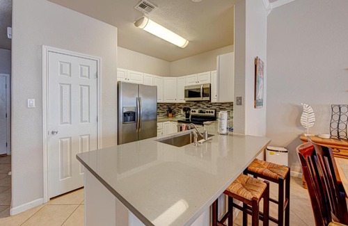 Safe Harbor House | Experience Oceanfront Bliss at The Lah De Dah SH302