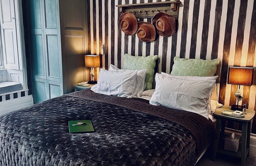 Old Town Hastings Bed & Breakfast | Experience The Laindons: 5-Star Family-Friendly Retreat