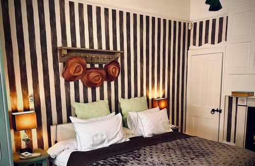 Old Town Hastings Bed & Breakfast | Experience The Laindons: 5-Star Family-Friendly Retreat