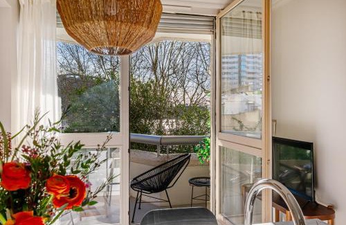 Front de Lac Apartment | Stylish Retreat at The Design Lake - Duke Housing
