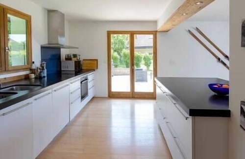 Menthon-Saint-Bernard House | Experience Bliss at The Lake View Pool House with Spa & Ocean Views