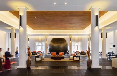 Naypyidaw Hotel | Elegant Stay at The Lake Garden Nay Pyi Taw - MGallery