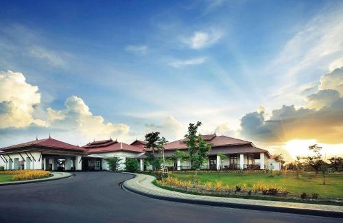 Naypyidaw Hotel | Elegant Stay at The Lake Garden Nay Pyi Taw - MGallery