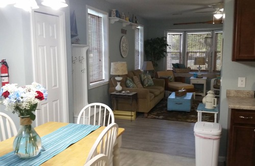 North Lakeport House | Guest Rated 10/10: Lake House Cottage with Ocean & Lake Views