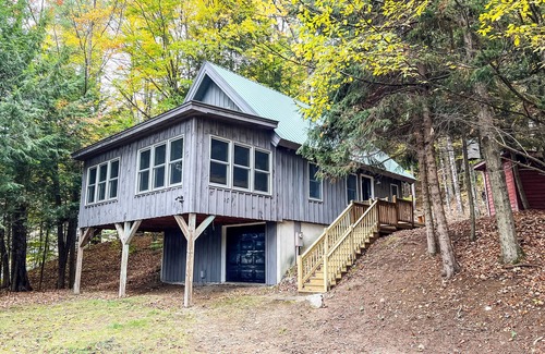 Day Cottage | Cozy Lake Home: Family-Friendly Retreat with Ocean Views