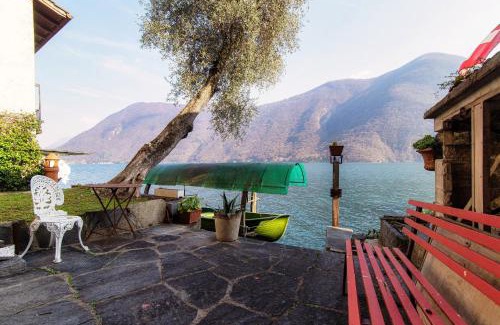 Gandria Apartment | Beautiful Lake House by Quokka 360 in Gandria Village