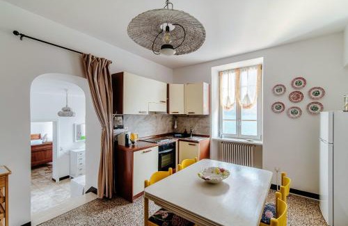 Gandria Apartment | Beautiful Lake House by Quokka 360 in Gandria Village