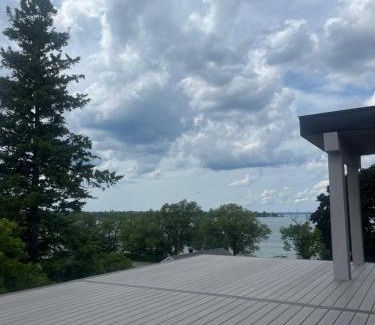 Georgina House | The Lake House