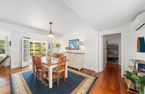 Waitetoko House | Discover The Lake House Garden - Family-Friendly Retreat