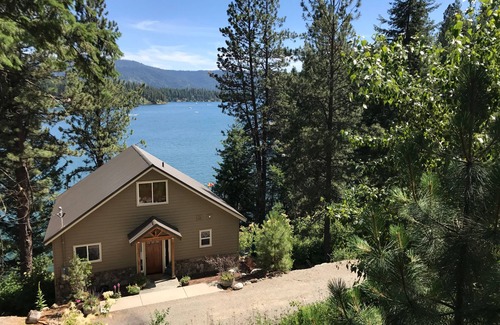 Hayden Lake House | Idyllic Lake House on Hayden with Ocean and Lake Views