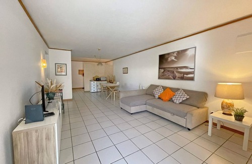 Carvalhal Apartment | Discover The Lake House - Soltróia: Pool & Family-Friendly